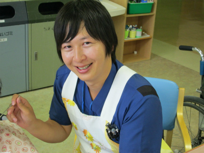 6階病棟 看護師 伊津野 厚
